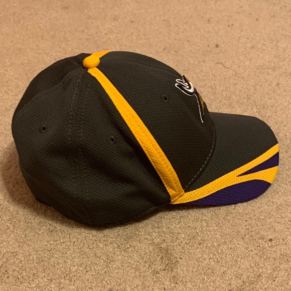 New Unisex New Era Minnesota Vikings 39THIRTY Cap - Picture 3 of 5